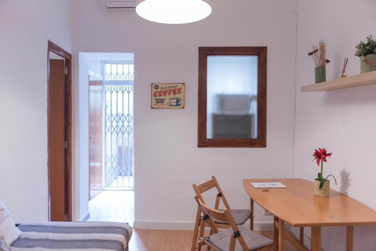 Sweet Bcn Studio With Terrace Barcelona Luaran gambar