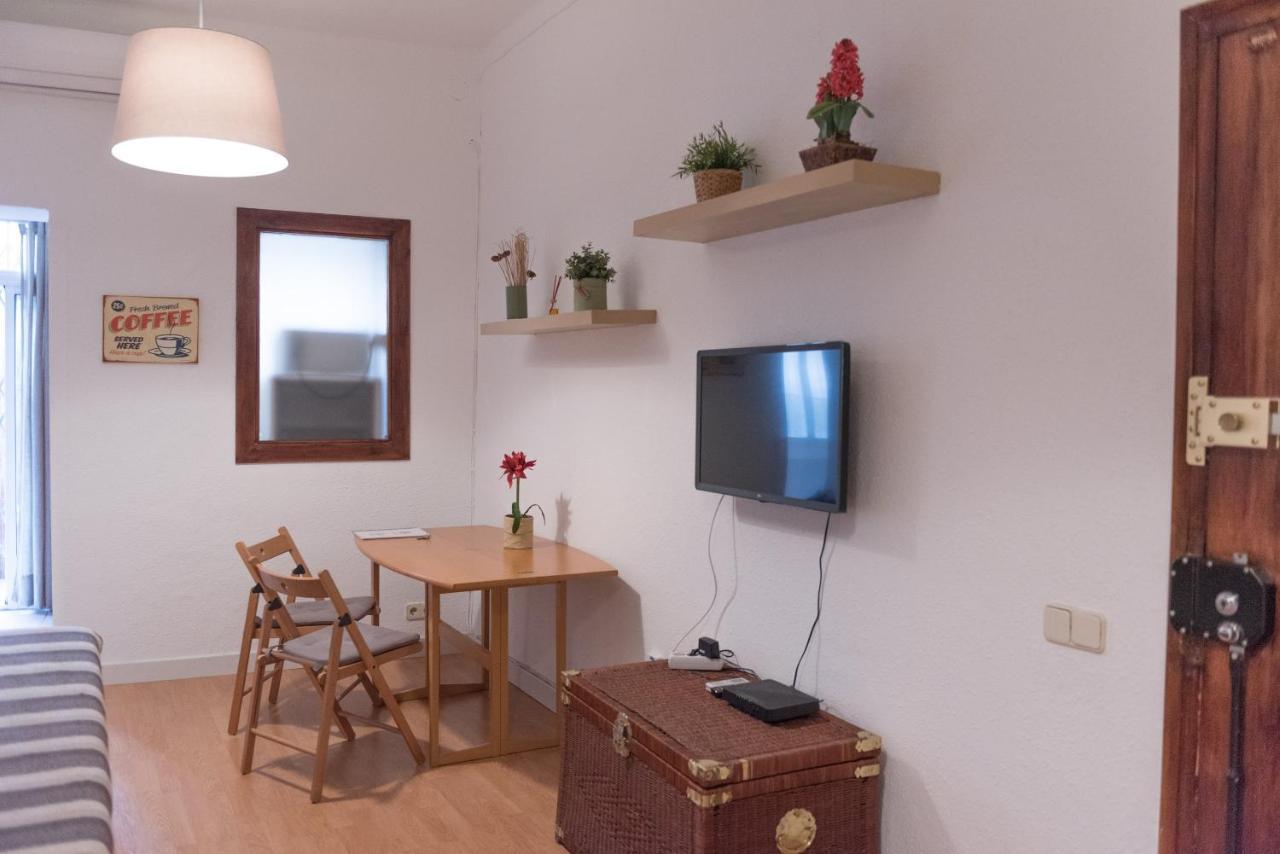 Sweet Bcn Studio With Terrace Barcelona Luaran gambar